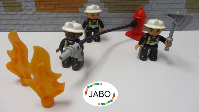 ( A 13 ) LEGO Duplo 3 Feuerwehr Figuren mit Zübehör