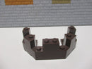 (L6/8 ) Lego 1x 6066 Burgturmspitze 4 x 8 x 2 1/3 Zinne dunkel braun