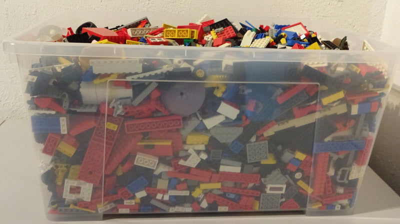 2  LEGO Gemischte Kiloware Steine Platten usw Star Wars Ritter Space Piraten