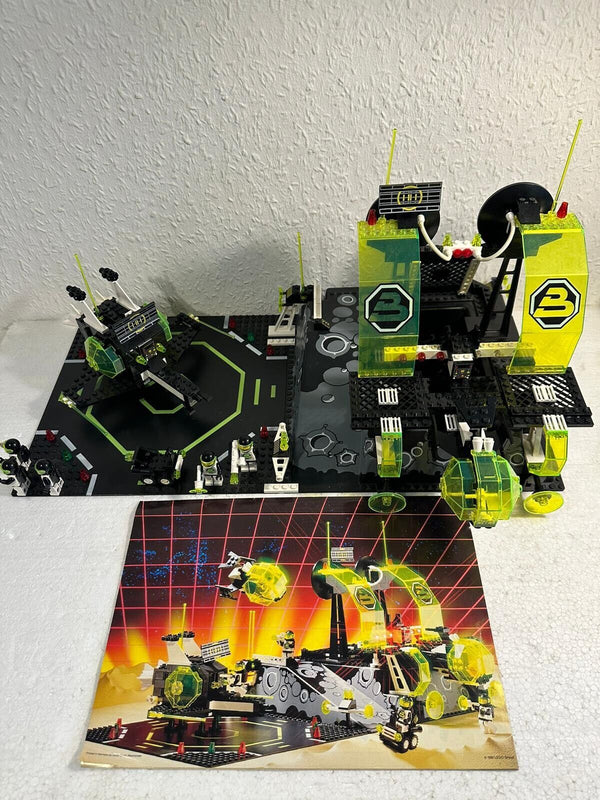 LEGO Space 6988 Blacktron Alpha Centauri Outpost