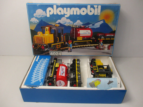 Playmobil 4024 Güterzug 2 x Güterwagen + Diesellokomotive + 12 LGB Gleise OVP