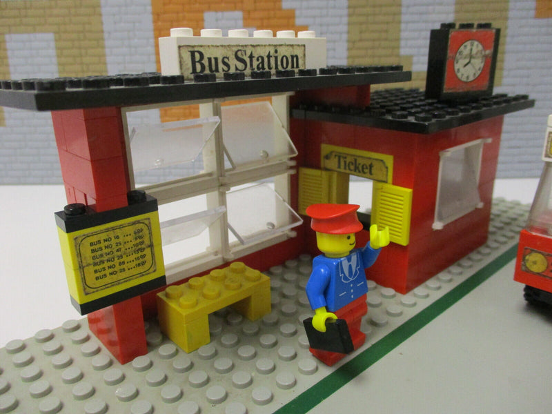 ( AH3 ) Lego 379  Busbahnhof / Bus Station  mit BA