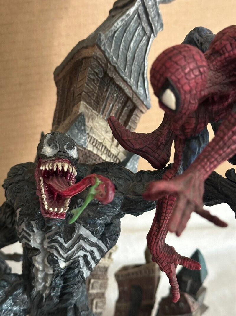 ( GMK )  Marvel  SpiderMan Spiderman vs Venom Statue Figur limitiert