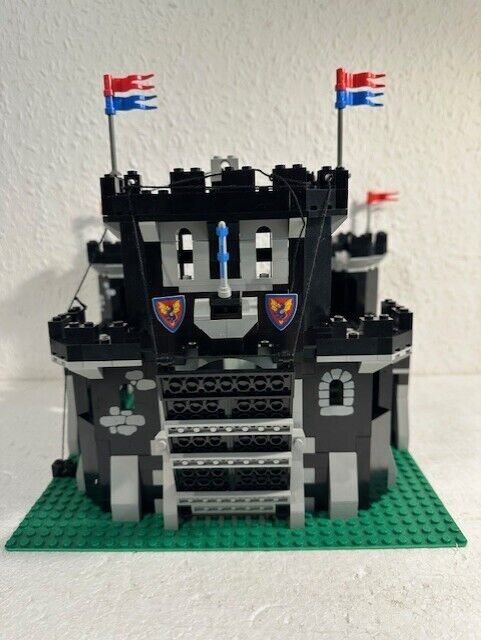 LEGO 6085 Black Monarch's Castle Ritterburg MIT BA