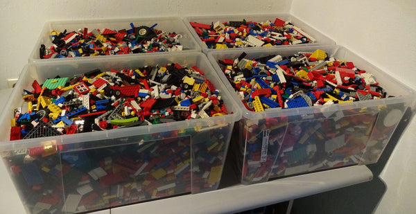 2  LEGO Gemischte Kiloware Steine Platten usw Star Wars Ritter Space Piraten