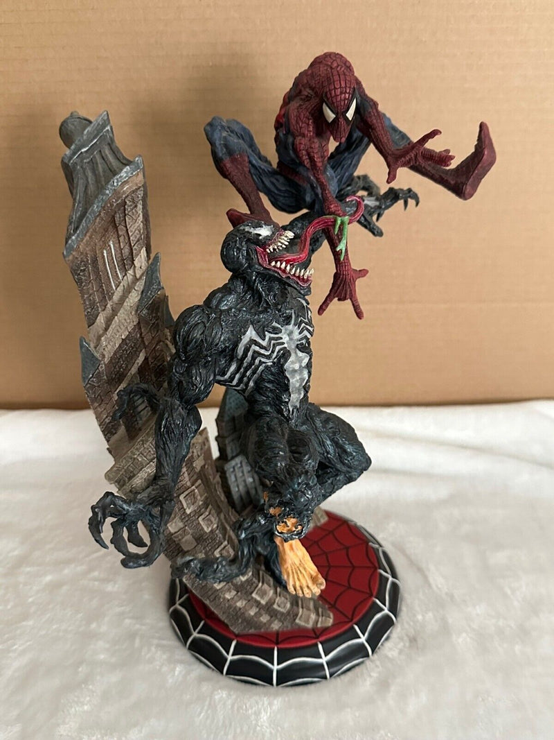 ( GMK )  Marvel  SpiderMan Spiderman vs Venom Statue Figur limitiert