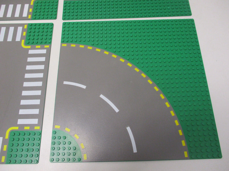 (R2/9) 4 LEGO PLATTEN 32X32  Strassen Strassenplatten grün/dunkelgrau