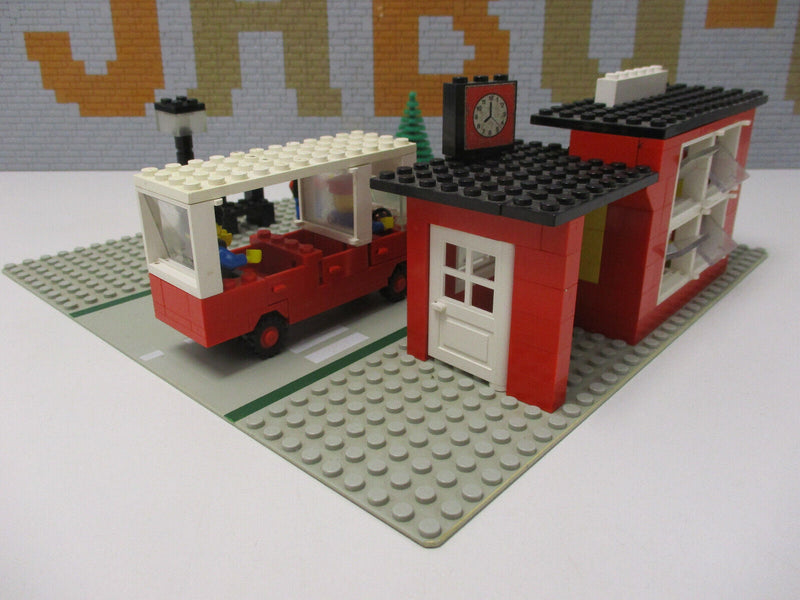 ( AH3 ) Lego 379  Busbahnhof / Bus Station  mit BA