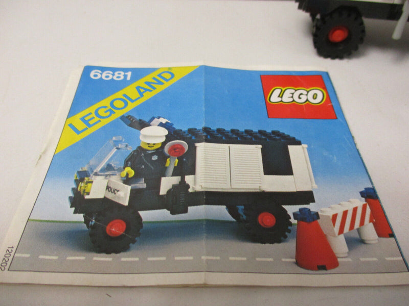 ( N11/10 ) LEGO Legoland 6681 Polizeiauto mit BA