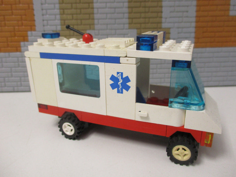 ( N11/3 ) LEGO System 6666 Krankenwagen mit BA