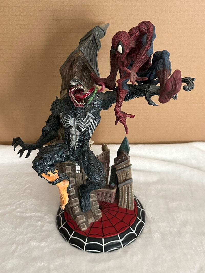 ( GMK )  Marvel  SpiderMan Spiderman vs Venom Statue Figur limitiert