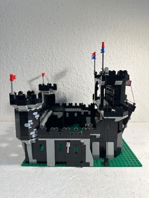 LEGO 6085 Black Monarch's Castle Ritterburg MIT BA