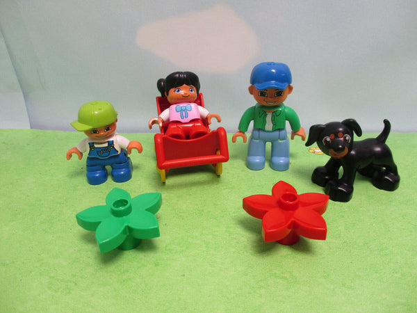 ( C10 / 5  ) LEGO Duplo Figuren Familie Papa Kinder Kinderwagen Hund Blumen