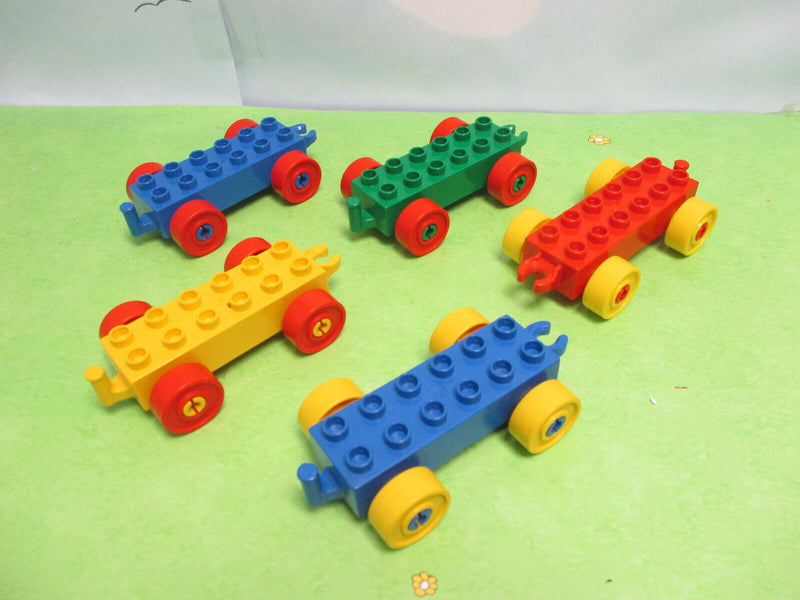 ( R1 /BK ) LEGO Duplo 5 x Eisenbahn Anhänger bunt gemischt