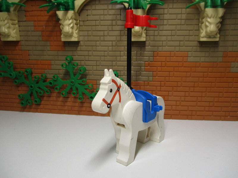 ( O5 / 47 ) Lego 4x Stierritter + Pferd Castle Ritter 6067 6077 6080 6081 6086