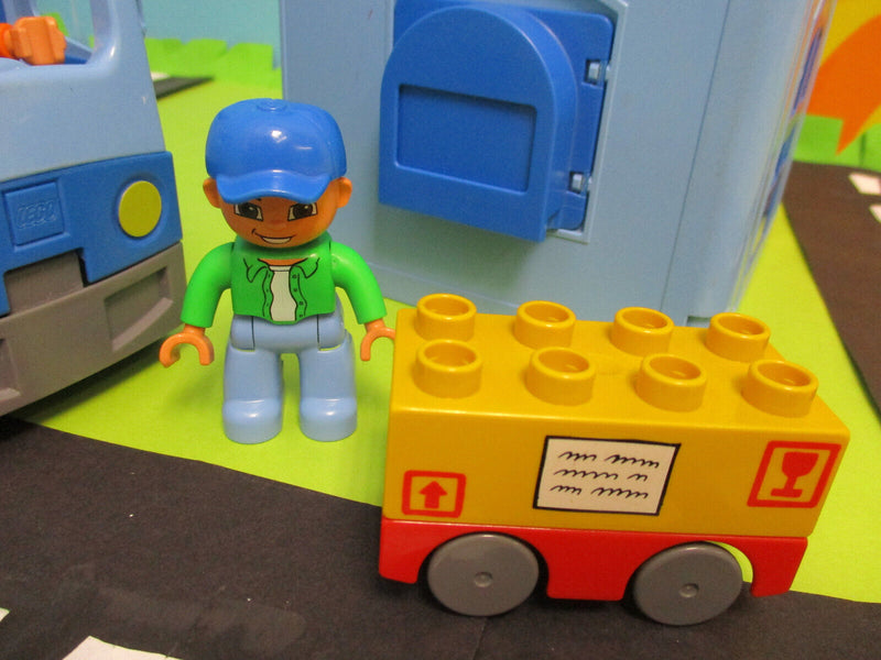 (RB 5 / 4 ) LEGO Duplo Paketdienst Set Auto Figuren  Pakete