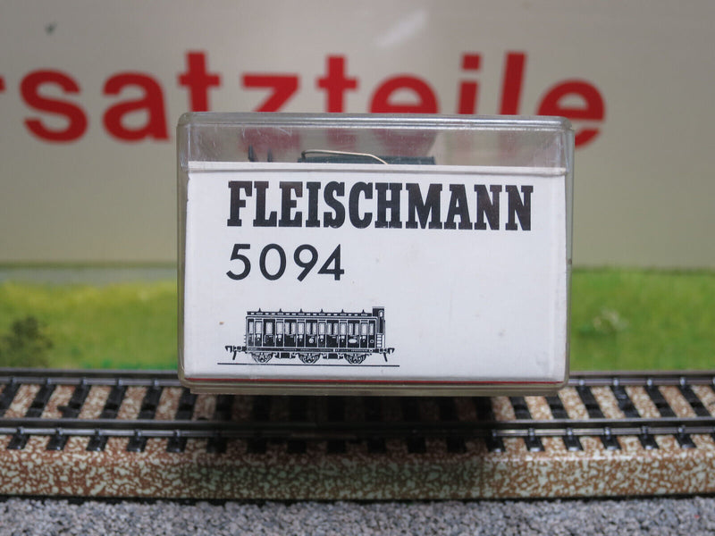( J10 ) Fleischmann 5094 Personenwagen 3.Kl. der DRG H0 OVP guter Zustand