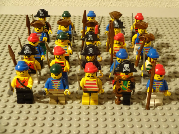 ( C5/1 ) Lego 5 Piraten Figuren mit Waffe und Kopfbedeckung 6276 6277 6285 6286