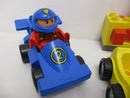 ( RB8/3 ) LEGO Duplo Race Action 4 Autos  2 Abschuss Rampen 3085