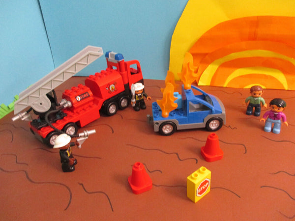 (GB20/2) LEGO Duplo Autobrand Set  Feuerwehr Auto  Figuren