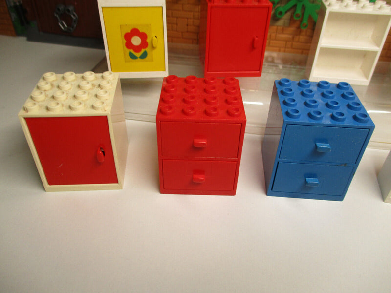 ( B14/8/2 ) Lego Möbel Schränke Homemaker Puppenwohnung   Haus City