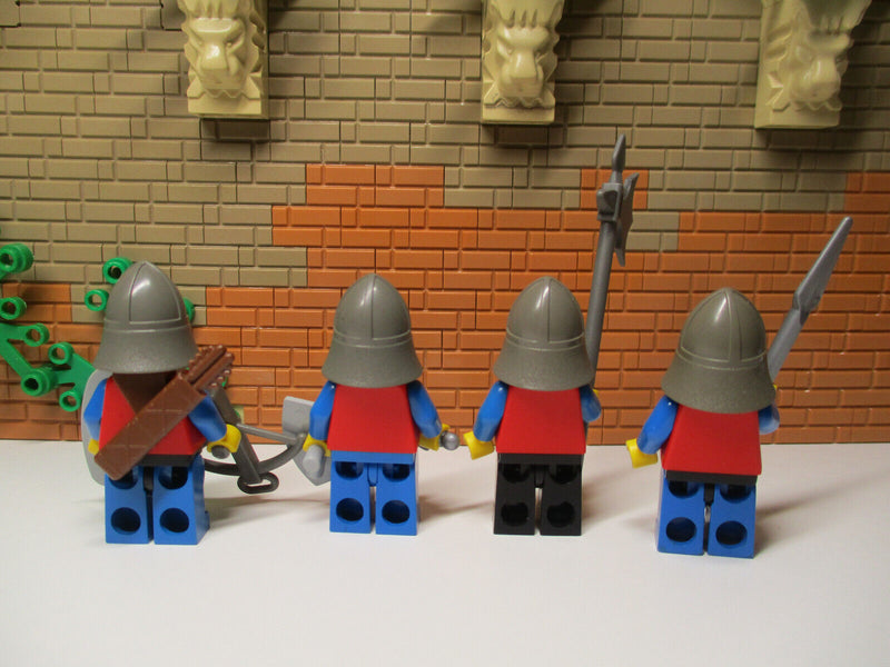 ( O5 / 32 ) Lego 4x Königsritter + Pferd Castle Ritter 6067 6077 6080 6081 6086