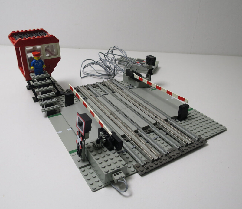 ( AH 7 ) Lego 7866 Elektrischer Bahnübergang 12V OVP & BA mit Inlay Komplett