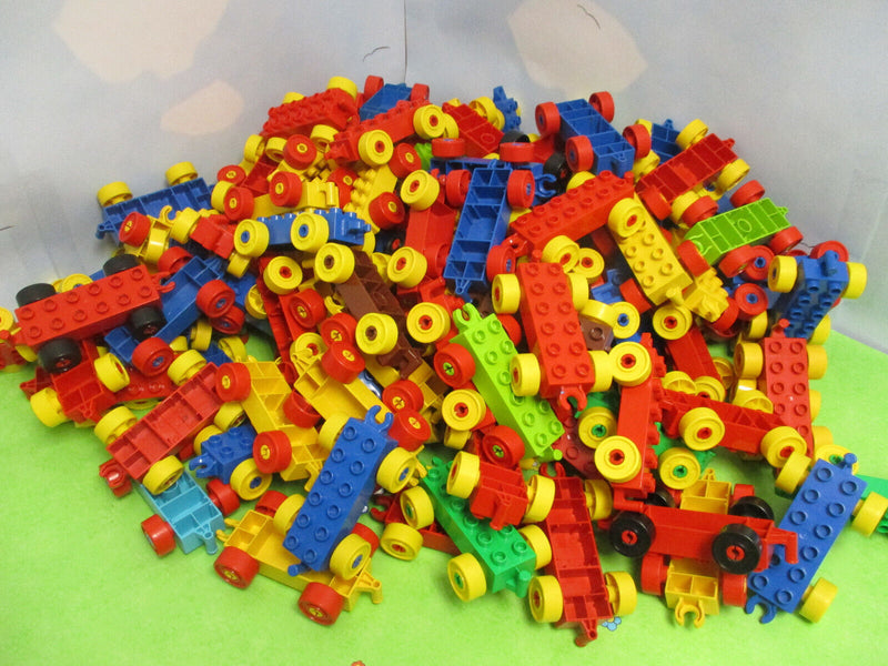 ( R1 /BK ) LEGO Duplo 5 x Eisenbahn Anhänger bunt gemischt
