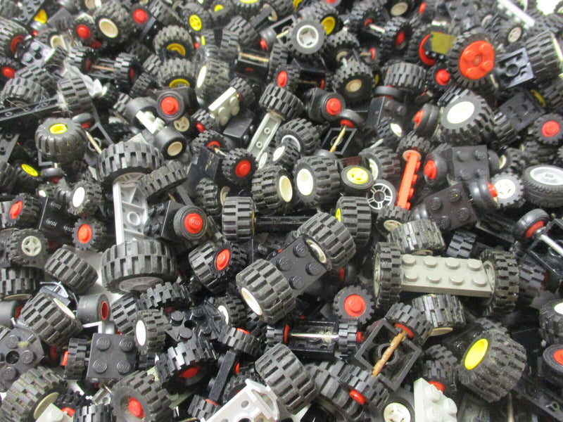 (H1) Lego 20 Achsen / Aufhängung mit Reifen / Räder Auto LKW Polizei Baustelle
